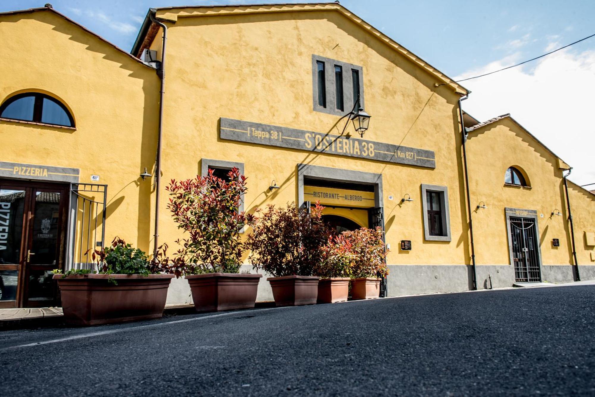 Готель S'Osteria 38 Акквапенденте Екстер'єр фото